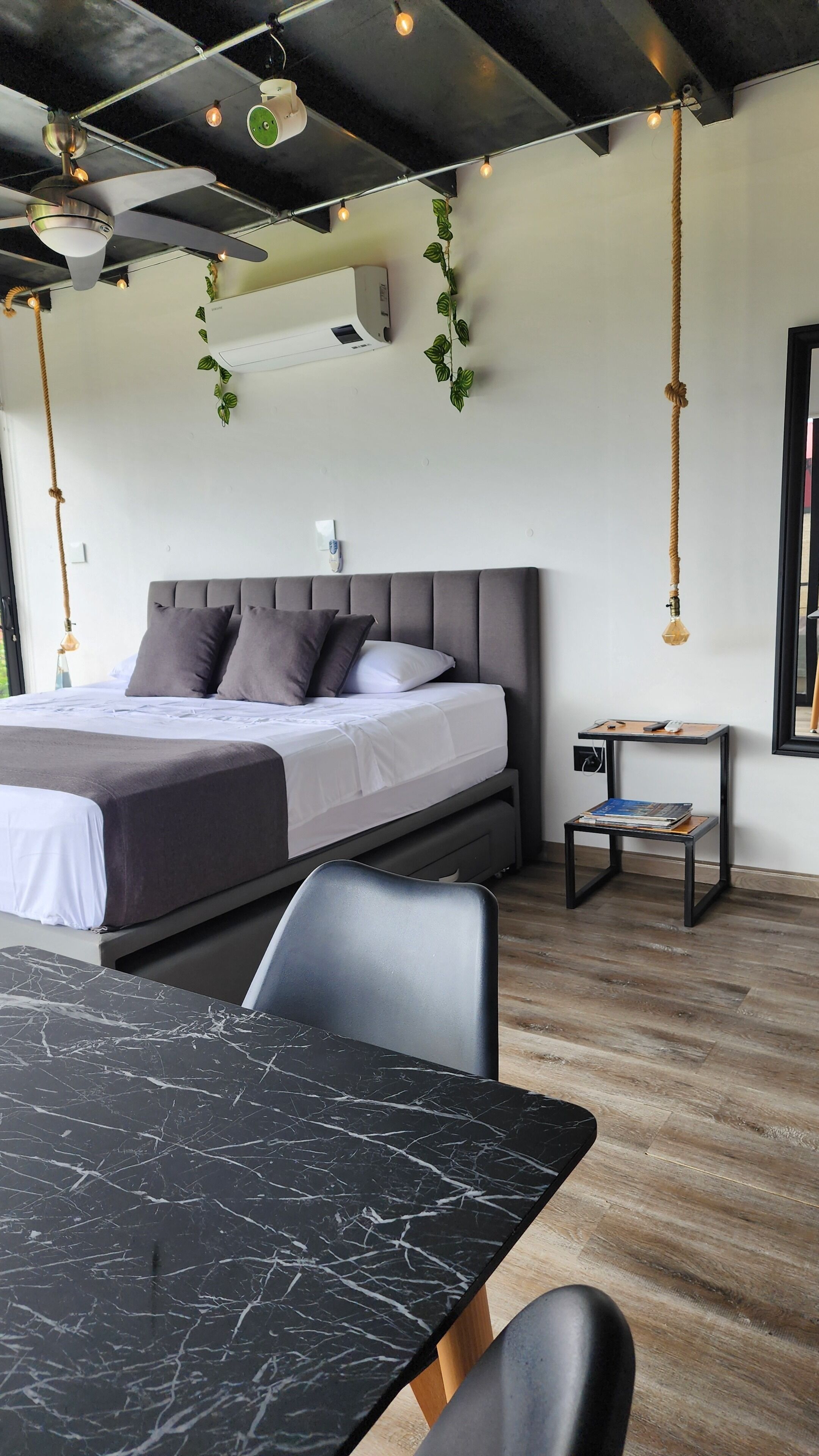 Deluxe Suite, Balcony, Mountain View | In-room safe, blackout drapes, free WiFi