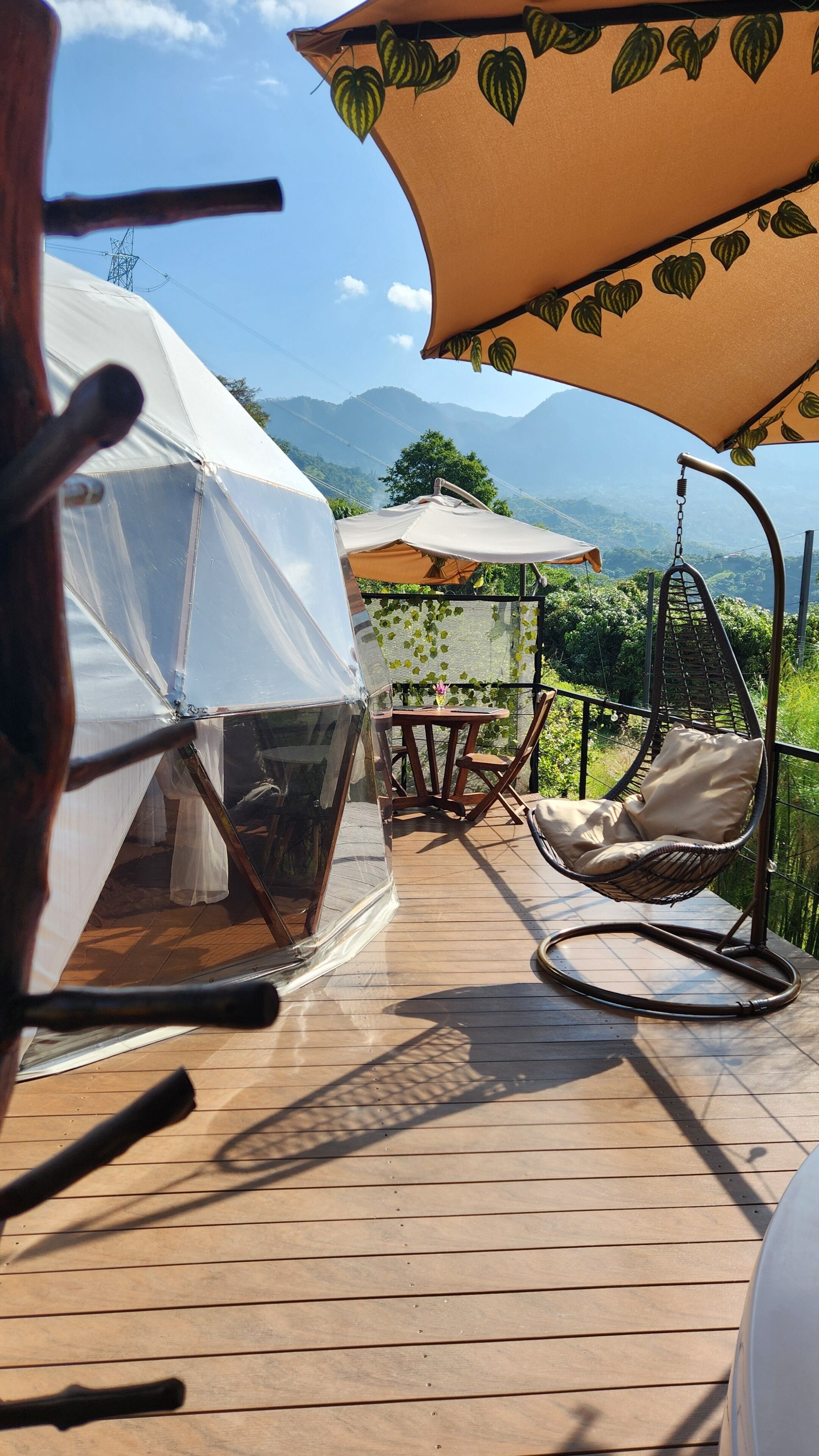 Deluxe bungalow, balkon, uitzicht op bergen | Buiten dineren