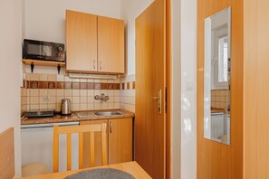 Private kitchen - Natural Mielno: ogród, parking, Wi-Fi. Blisko plaży. Idealne dla rodzin i grup. (Mielno)