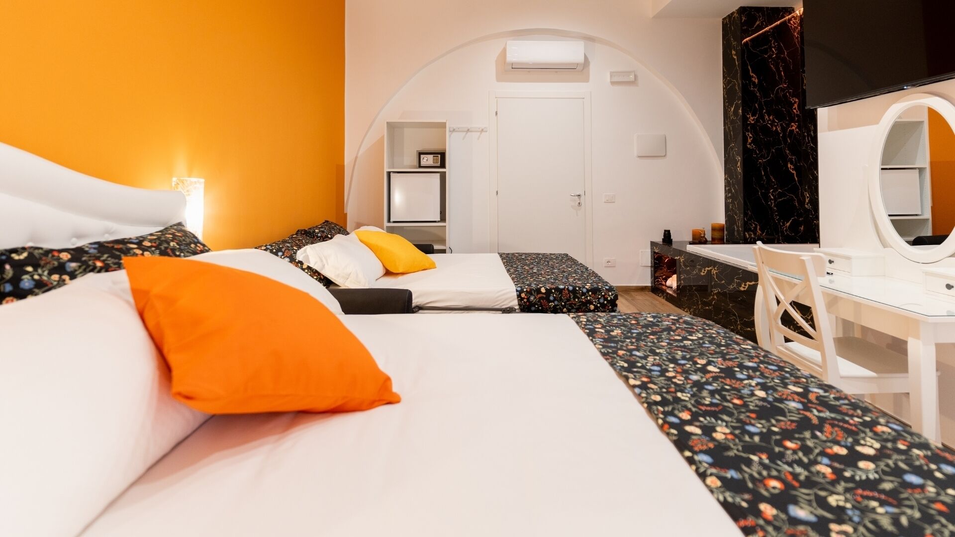 In-room safe, desk, iron/ironing board, free WiFi