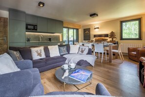 Living area - Stunning flat with Mont Blanc's view and balconies (Chamonix-Mont-Blanc)