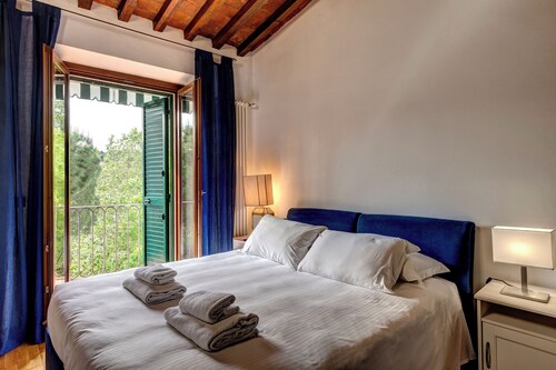 Romana Apartment by Mamo Florence