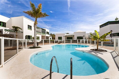 Casa sol Costa Teguise con piscina