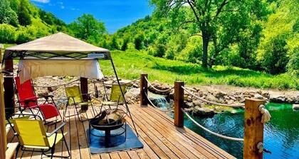 ValleyView Lodge 4 bedroom / 2.5 bathroom with Swimming Pond and Hot Tub Jacuzzi