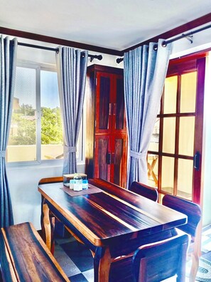 Dining - Noah Bed&Breakfast 3Private RoomsNEWHOME Quiet Place to Stay-Solar No Blackout (Puerto Princesa City)
