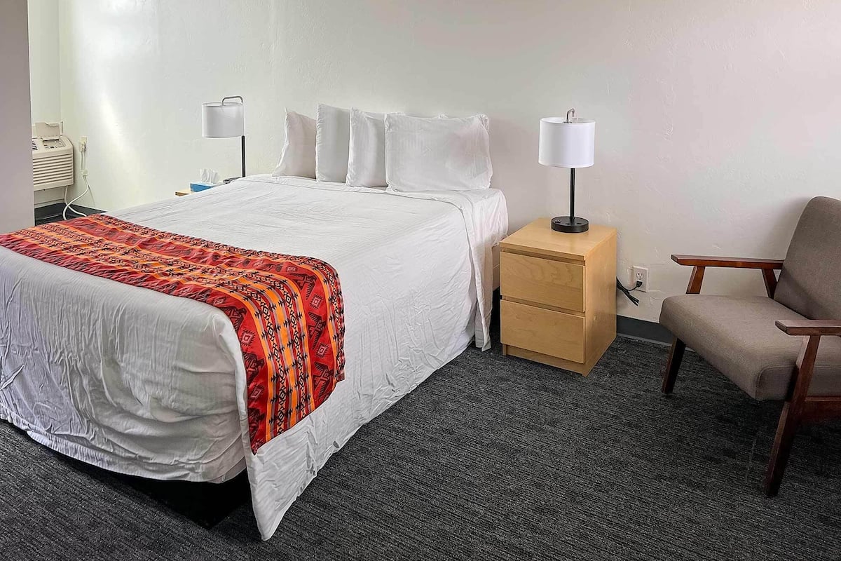 Classic Room | Free WiFi