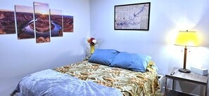 Desk, WiFi, bed sheets