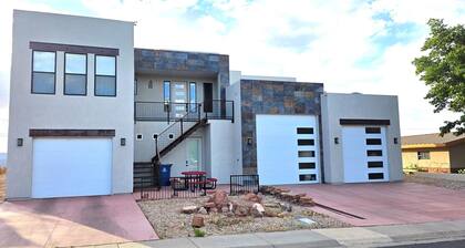 Private, Modern Casita, Coffee Bar, Wet Bar
