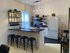 Fridge, microwave, oven, stovetop