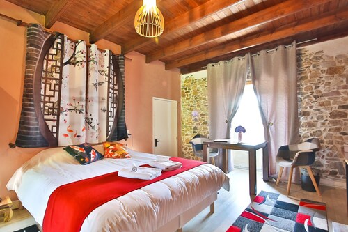 Chambre Sakura - ambiance douce avec jardin partagé et Wi-Fi
