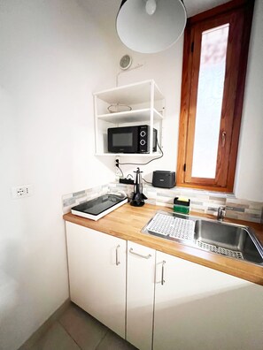 Private kitchen - Vrbo Property (Costermano sul Garda)