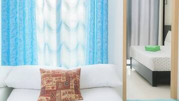 Family Condo, 1 Queen Bed, Balcony, City View | Free WiFi