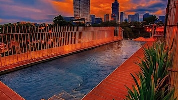 Family Condo, 1 Queen Bed, Balcony, City View | Pool | 6 indoor pools