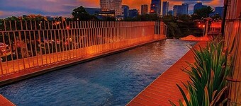Lot8 Condo 1bedroom with balcony