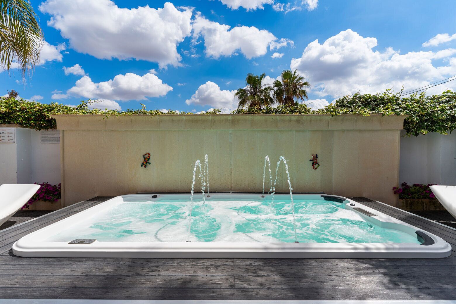 Bain à remous extérieur