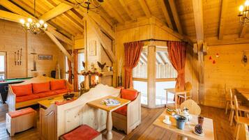 Chalet | Interior