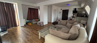 Apartment Sleeps 6- Free Parking- Balcony