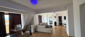Apartment Sleeps 6- Free Parking- Balcony