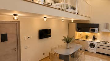 Duplex, 2 Bedrooms, Kitchen | Private kitchen