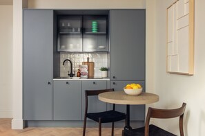 Coffee/tea maker, electric kettle - Native Fulham Broadway (London)