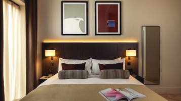 Double Room | In-room safe, desk, laptop workspace, iron/ironing board