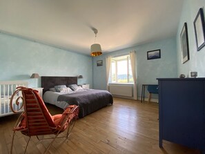 Room - Vrbo Property (Jussac)