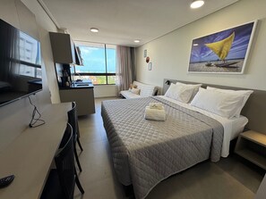 Ferros/tábuas de passar roupa, acesso à internet, roupa de cama