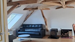 Unclassified image, 2 of 19, button - Loft 80 m² near the 24 Hours of Le Mans - WiFi - Parking (Écommoy)