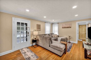 TV, offices - Cozy 3BR Tudor Home w/ Spacious Backyard (South Euclid)