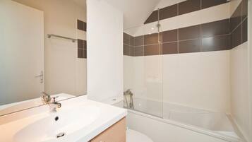 Cottage | Bathroom