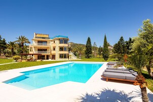 House | 6 bedrooms, Internet