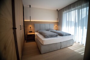 Room - Vrbo Property (Algund)