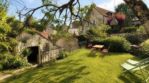 Maison avec jardin suspendu - vue sur le Donjon