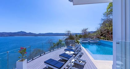 Luxury Oceanfront Villa•Sunset Views•Beach Access - Casa Dos Monos