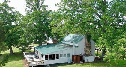 The Farmhouse at CountyLine Vineyard