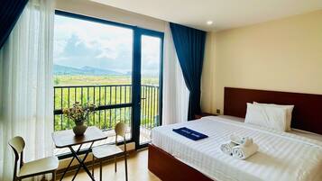 Studio Suite, Balcony, Hill View | In-room safe, iron/ironing board, free WiFi