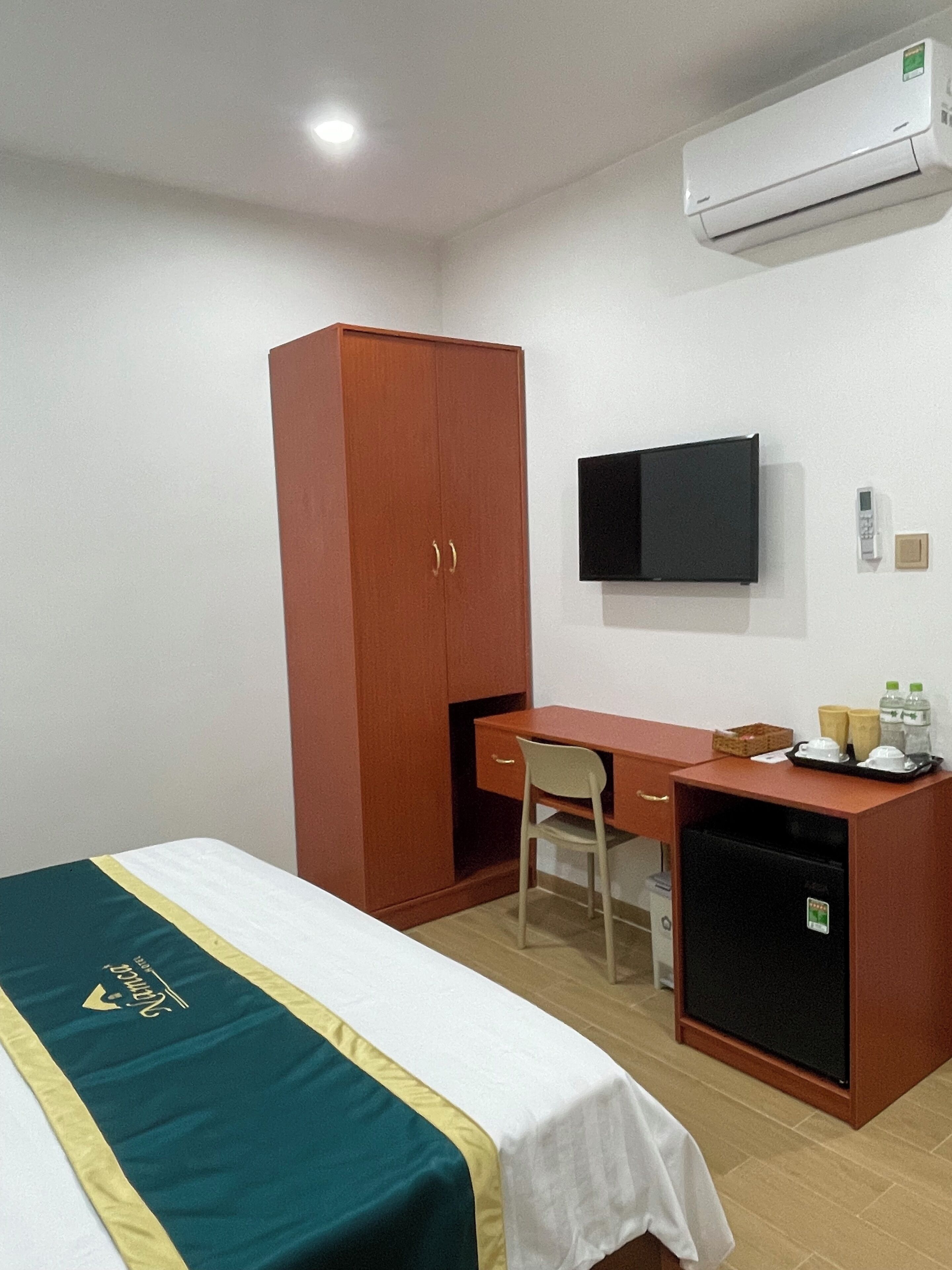 标准房 | 客房内保险箱、熨斗/熨板、免费 WiFi
