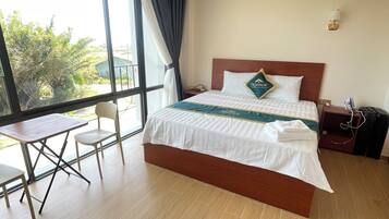 Studio Suite, Balcony, Hill View | In-room safe, iron/ironing board, free WiFi