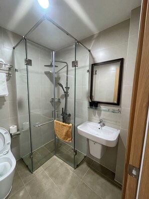 Standard Room | Bathroom | Shower, free toiletries, slippers, towels - Namca Hotel  (Phuquoc)