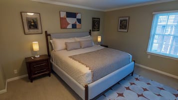 Habitación doble Deluxe, vista al patio | Cunas, camas extra, wifi gratis y ropa de cama