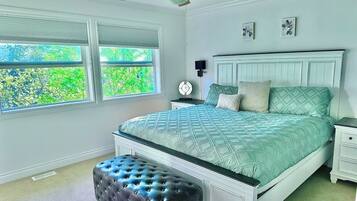 Iron/ironing board, internet, bed sheets