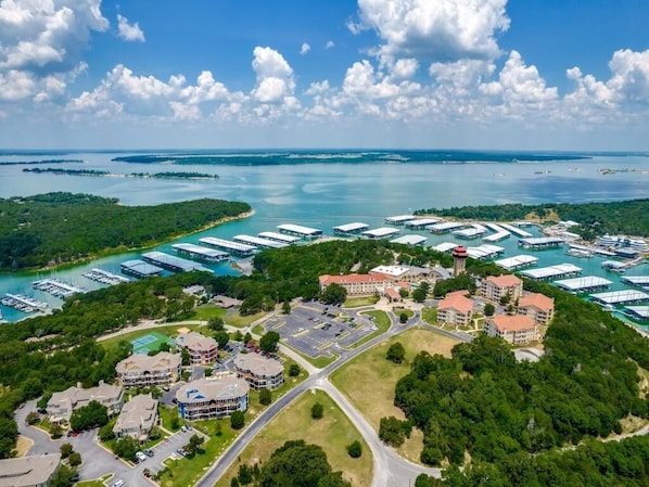 Aerial view - NEW LISTING - Texoma Lakeside Condo at Tanglewood Resort (Pottsboro)