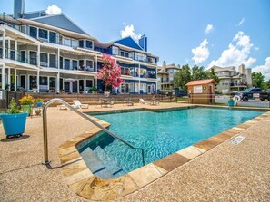 Pool - NEW LISTING - Texoma Lakeside Condo at Tanglewood Resort (Pottsboro)