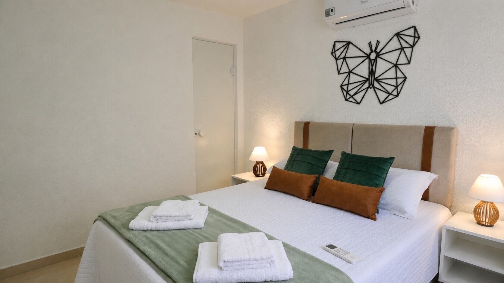 Comfort Apartment | Blackout drapes, iron/ironing board, free WiFi