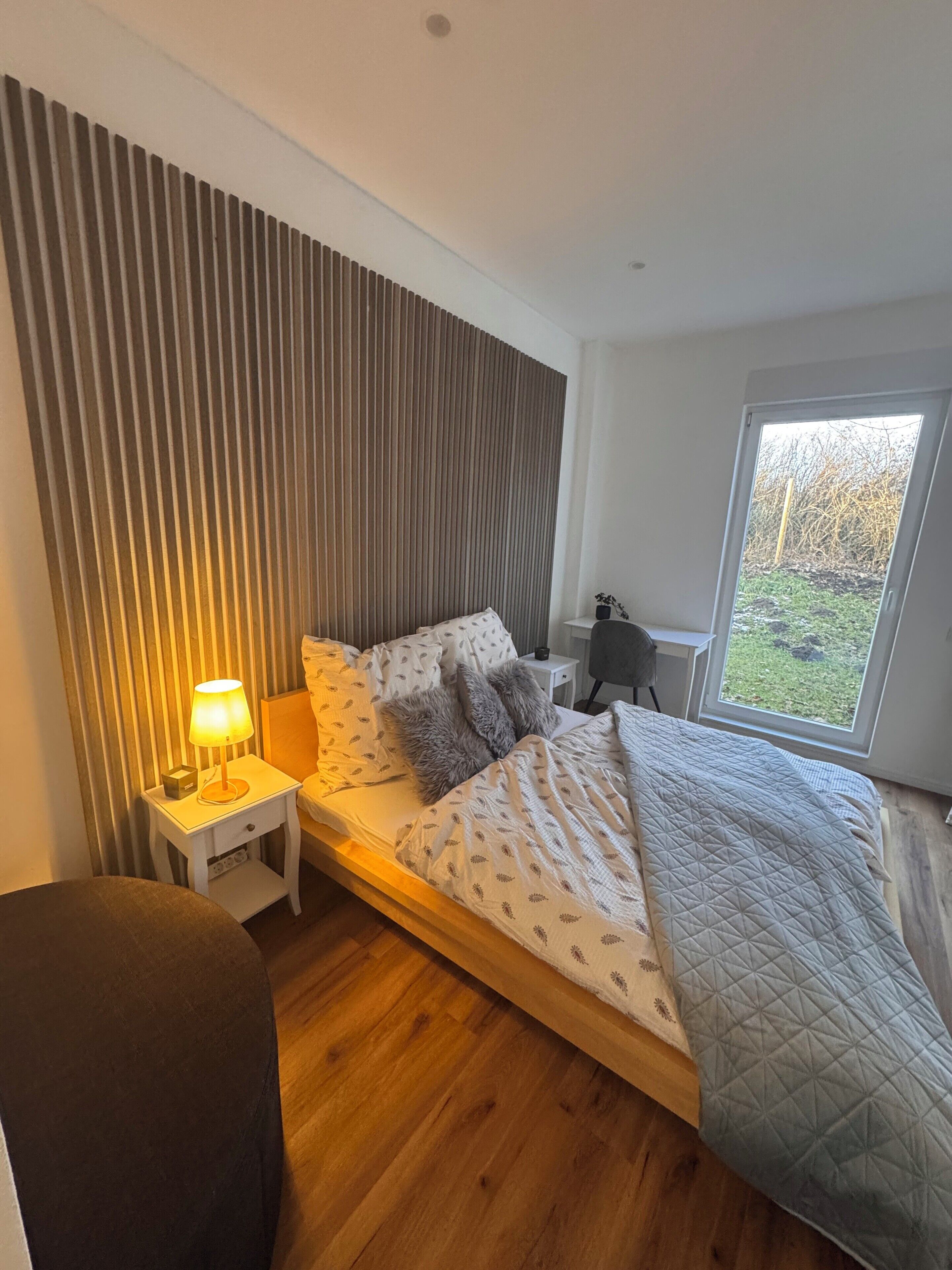 WiFi, bed sheets, wheelchair access