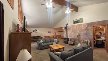 Deluxe Apartment | Living area