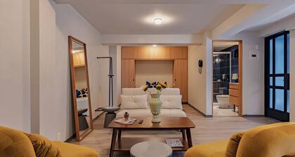 Modern Chic Loft in Historic Center