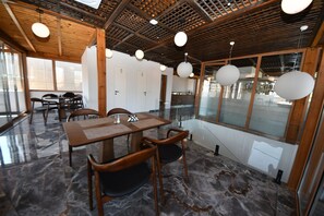 Desayuno buffet incluido todos los días