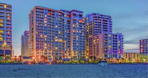 Exterior - Family-Friendly Coastal Suite Offering Comfort, Style, and Fun (Virginia Beach)