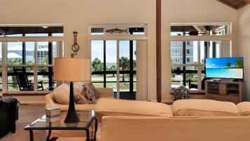 House, Multiple Beds (Jack's Gulls) | Living area